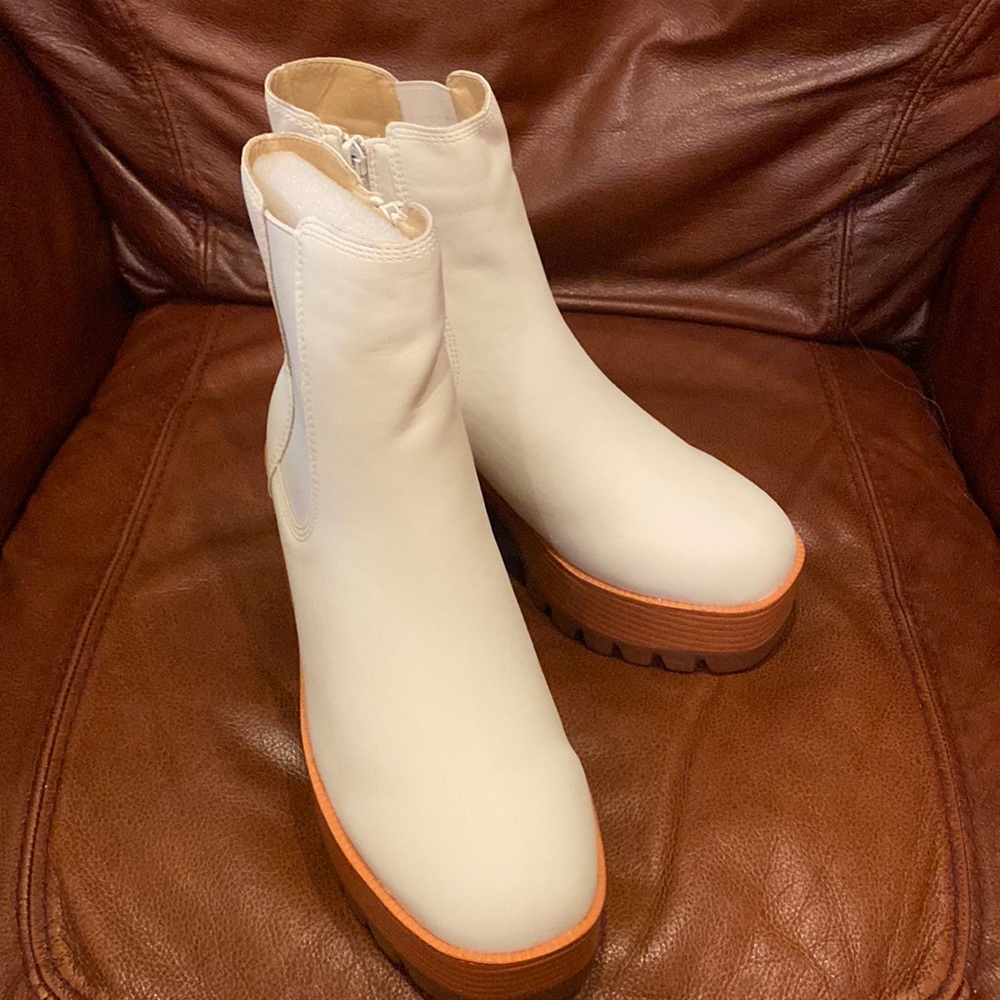 Tinstree vinyl chunk boot size 7